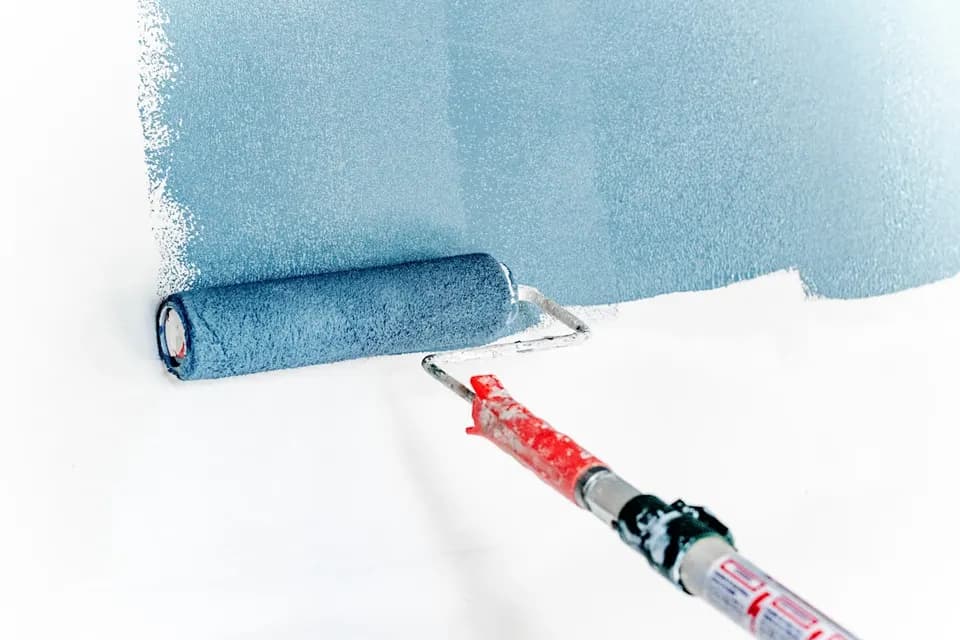 Professional wall painting services in Deira apartments and villas